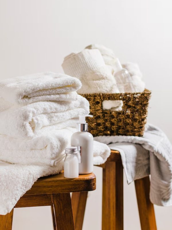 imgi_17_beautiful-composition-spa-bath-concept_23-2148094118